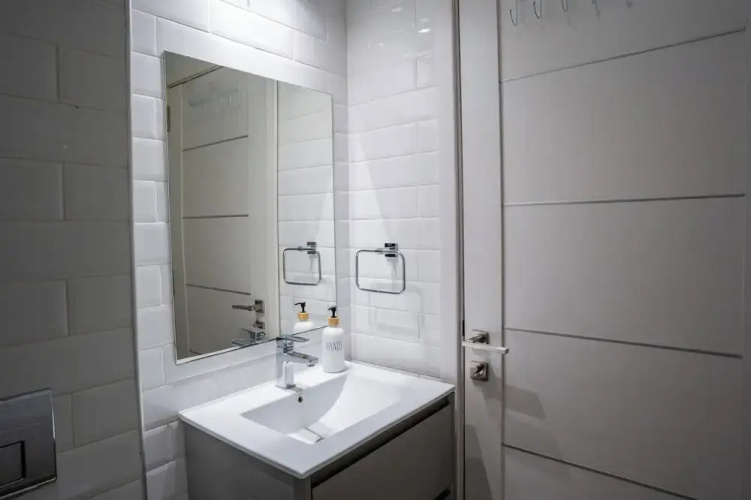 Modern Luxurious Studio Apartment