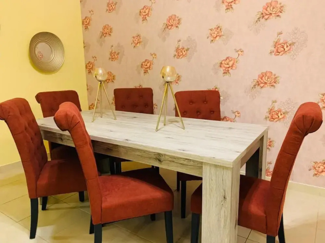 Downtown 2bedroom Holidays R Us