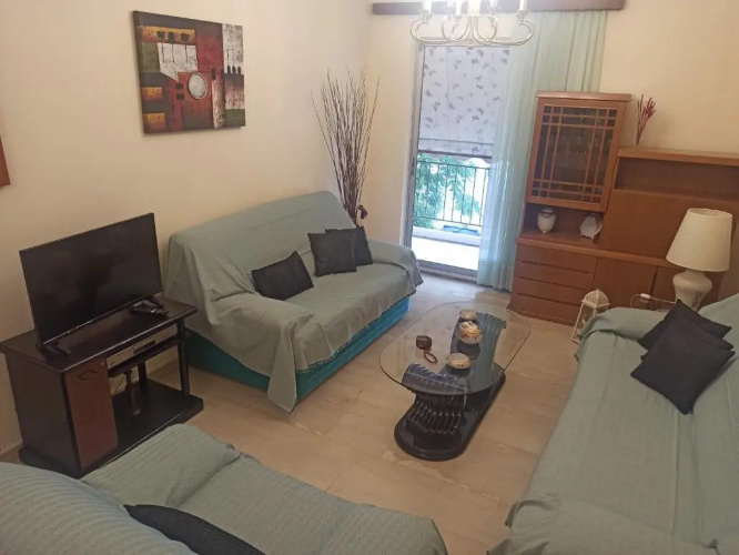 Comfortable apartment 100m from the sea