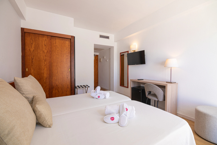 Hotel JS Miramar