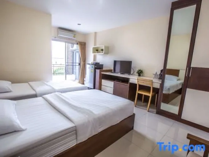 Standard Twin room with balcony
