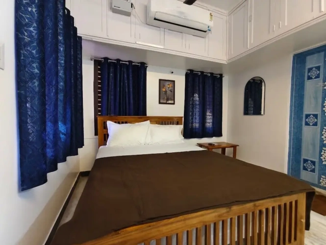 Standard Quadruple Family room