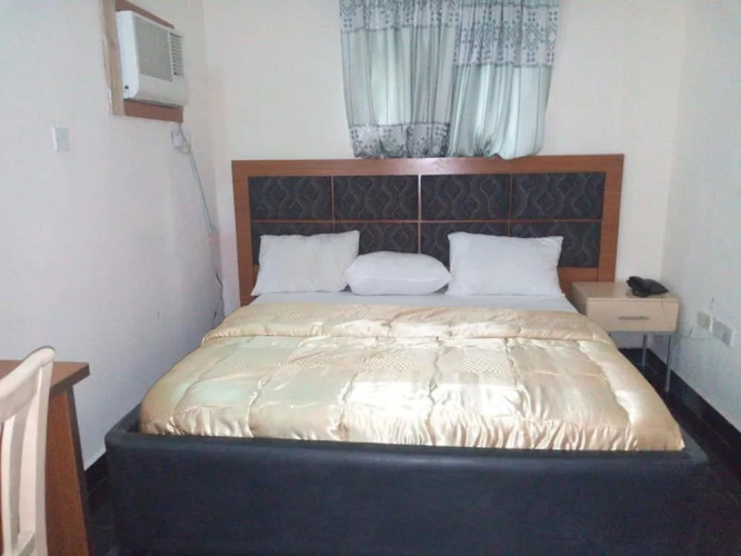 D'Luxx Villa & Suites