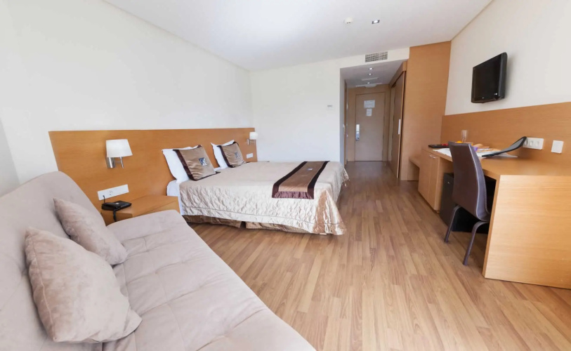 Cullera Holiday Hotel