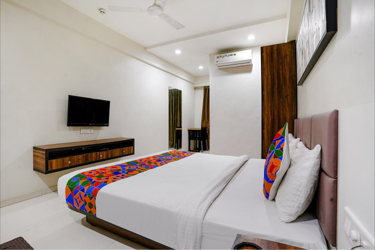 Fabhotel La Victoria