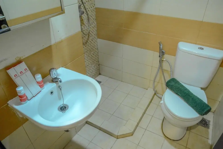 Apt 1 BR Gardenia Boulevard w Swim Pool