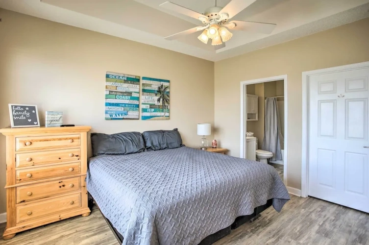 2 Bedrooms Apartment