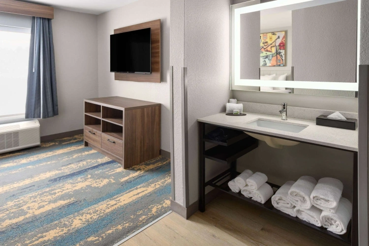 Guest rooms