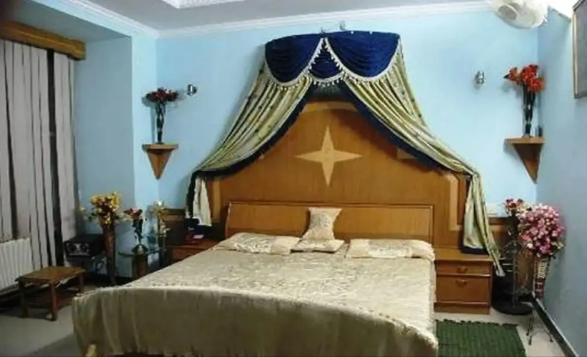 Ramneek Hotel
