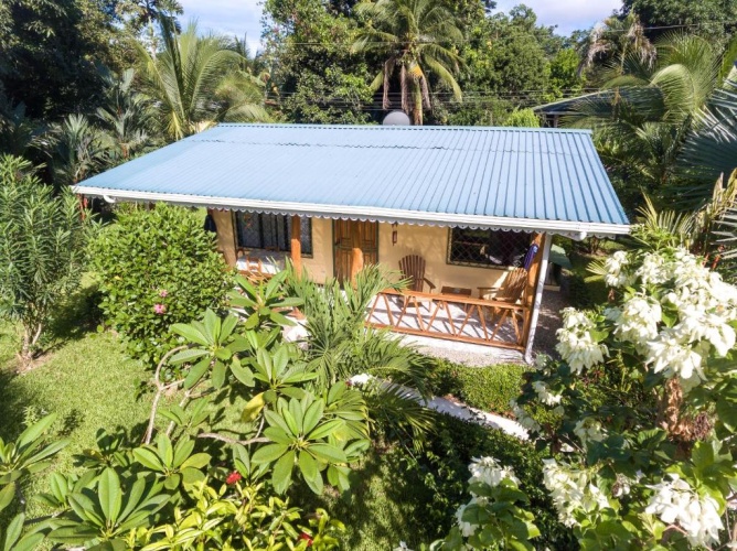2 Bedrooms Villa