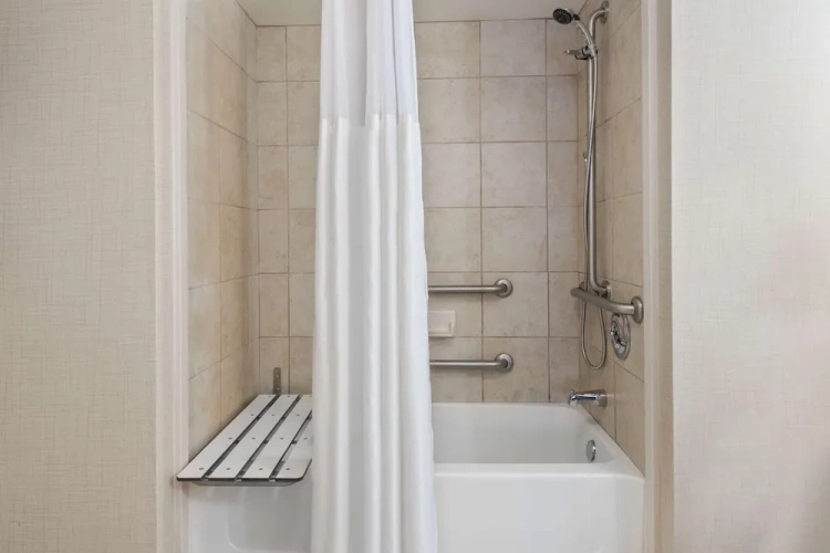 2 Bedrooms Quadruple Suite