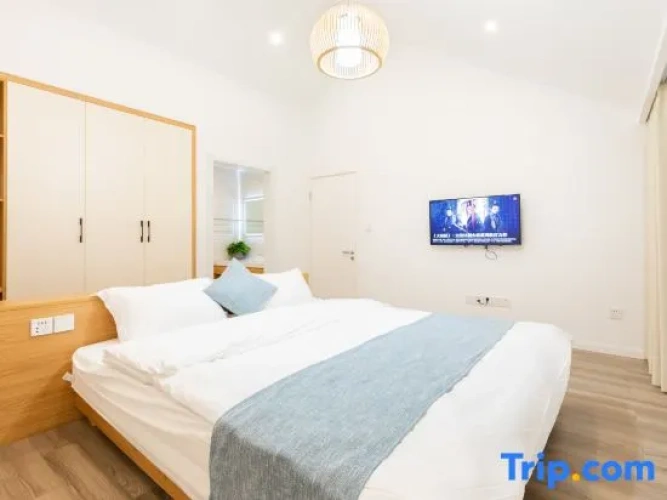 4 Bedrooms Family Villa