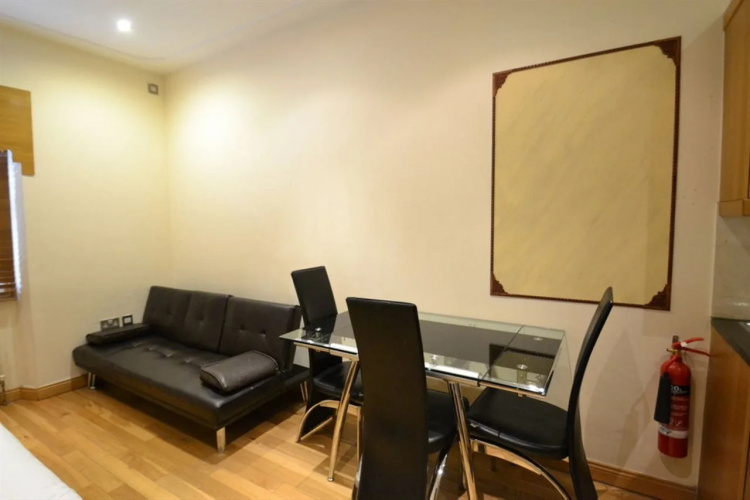 Hyde Park Suites