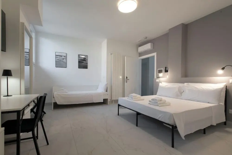 Deluxe Triple room