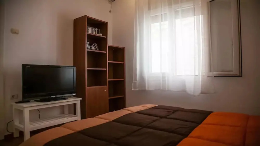 Acropolis detached house