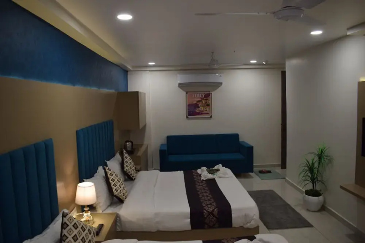 Hotel Royal Square