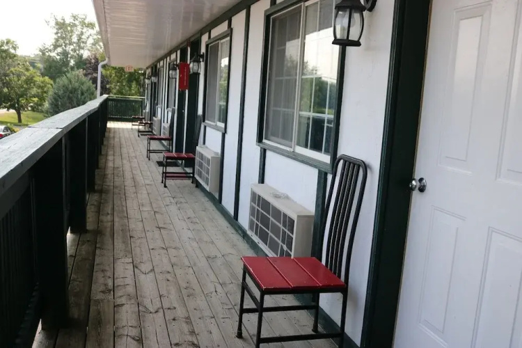 Fenelon Inn