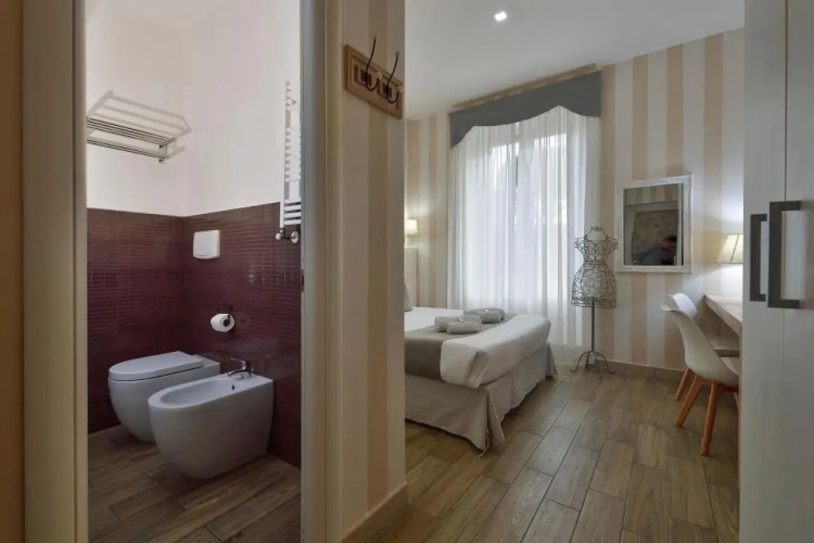 Vatican Rooms