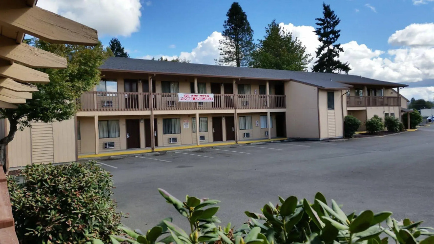 Centralia Inn