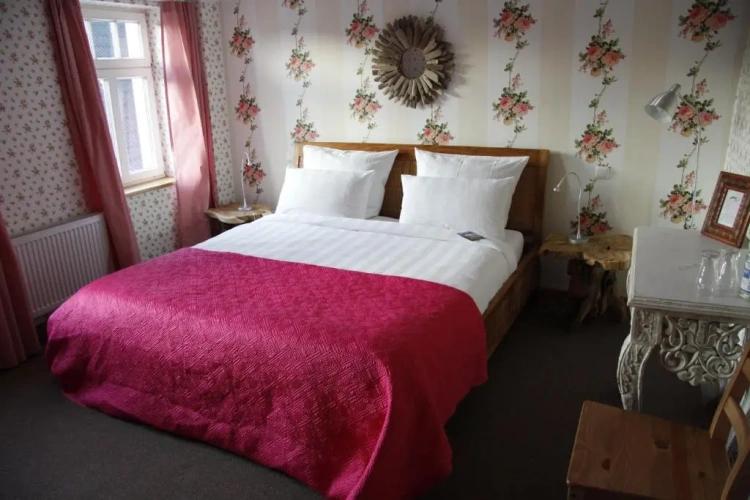 Standard Double room with view