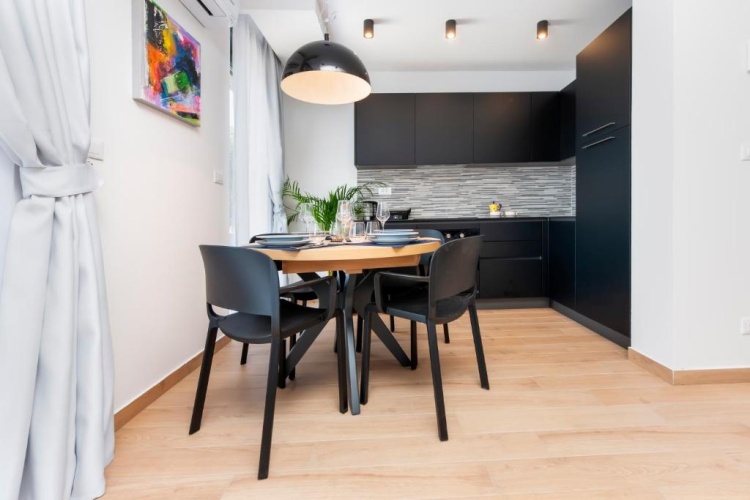 Apartment with garden view