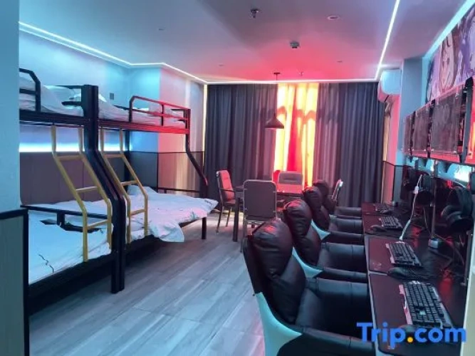 Bed in Dorm