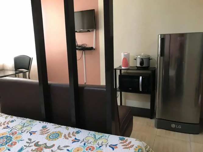PHILGLO CONDOTELS DOT ACCREDITED Charming fully furnished studio type condo unit 6