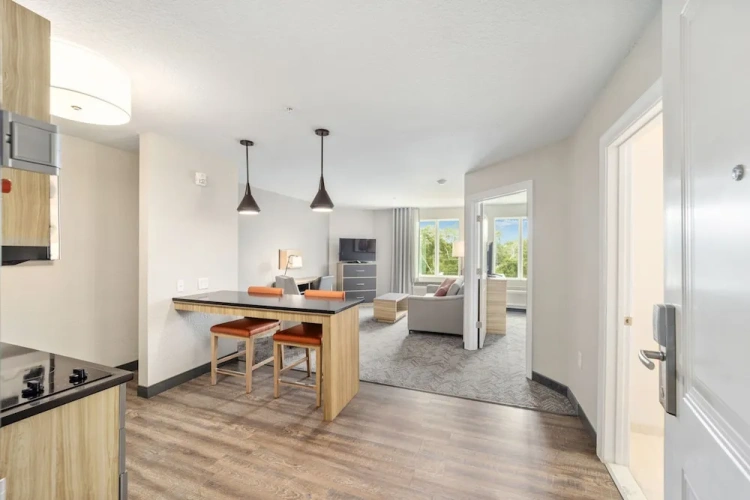 1 Bedroom Suite