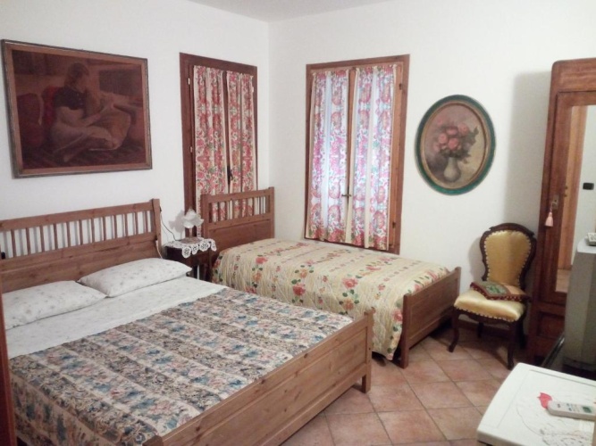Standard Triple room