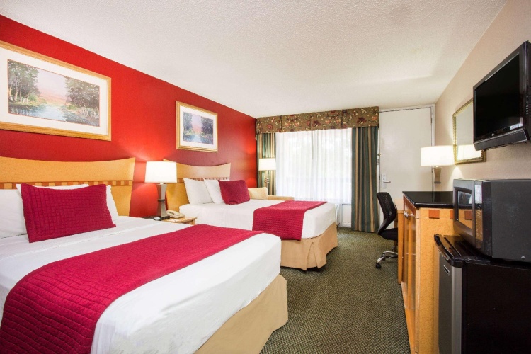 Deluxe Quadruple room