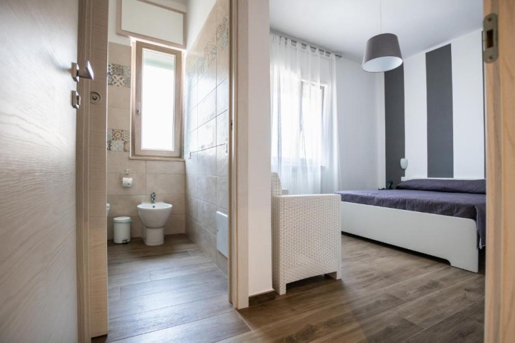 Standard Triple room