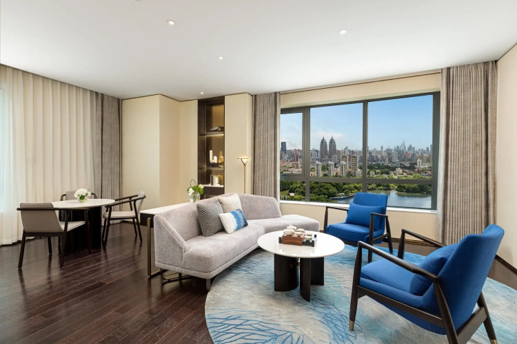 HUALUXE Shanghai Changfeng Park by IHG