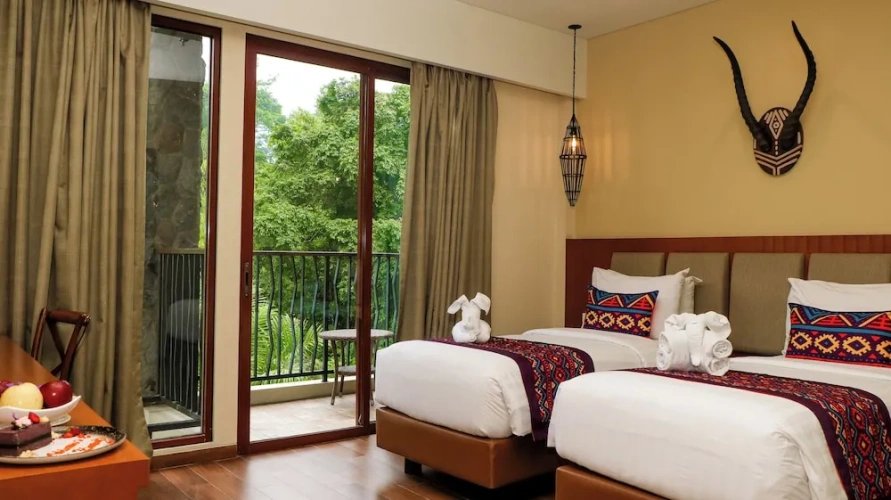 Premium Twin room with hill view