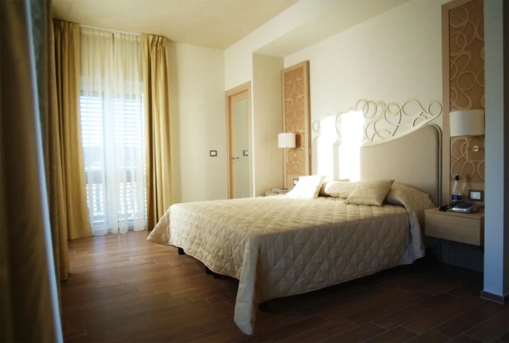 Standard Double room with balcony and with mountain view
