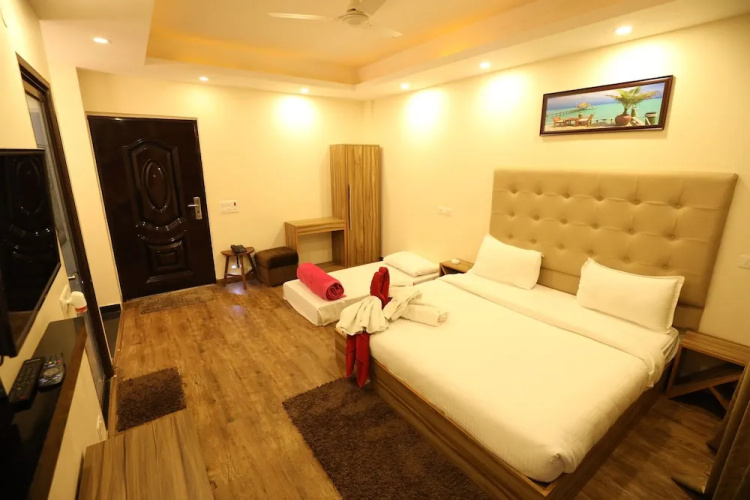 Avenue 18 Resort