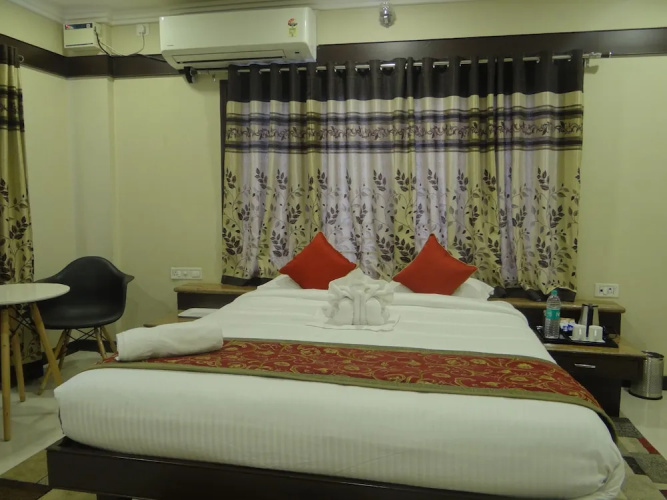 Treebo Trip Jade Blue Suites