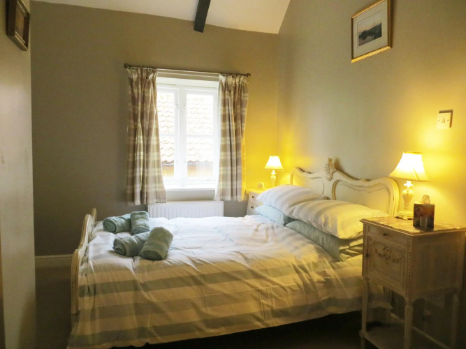 Evelyn House
