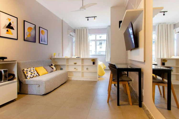 Line Rio Copacabana Moderno Studio Internet 500mbps Smart TV 50 Polegadas e a 100m da praia