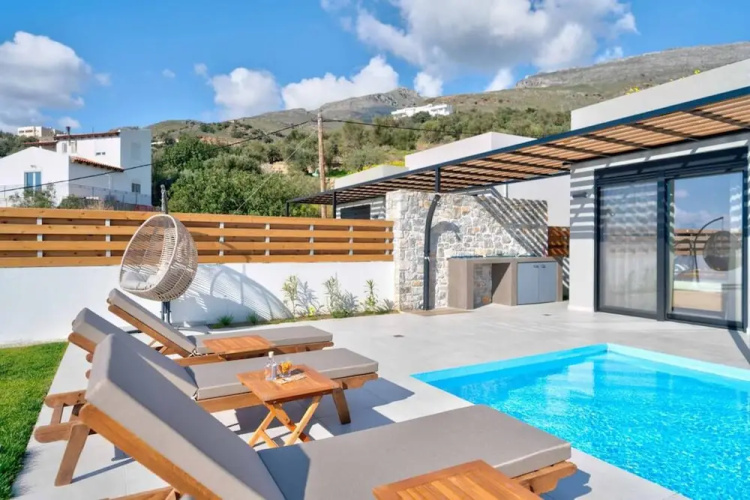 Villa Iris in Mariou