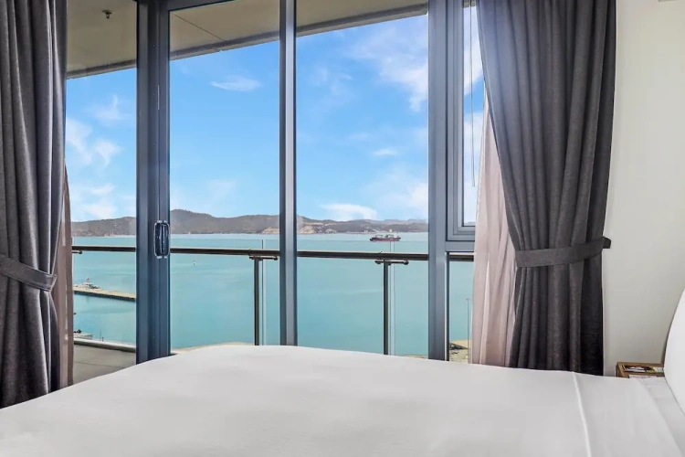 2 Bedrooms Suite with balcony