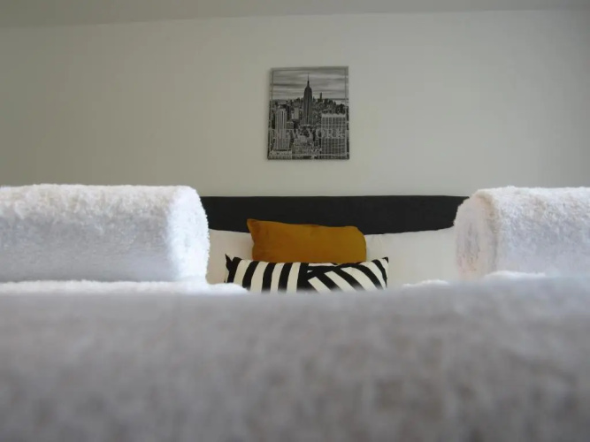 The Cambridge Suites -Tas Accommodations