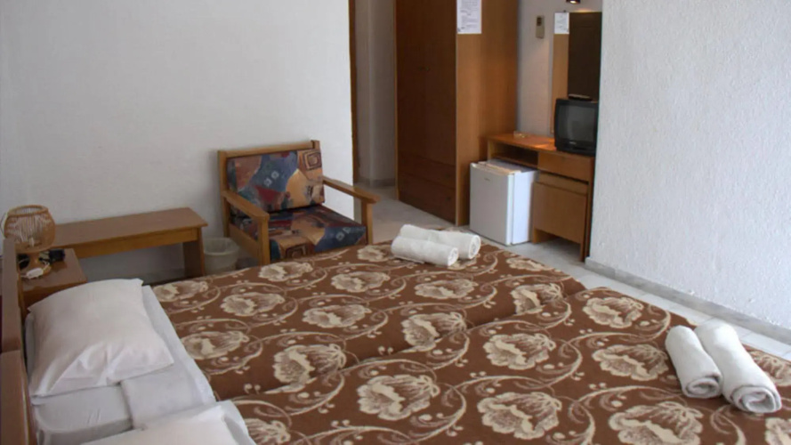Pashos Hotel