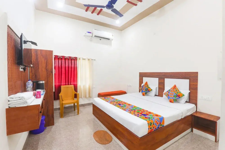 Fabhotel Shree Venkatesh Nileyam