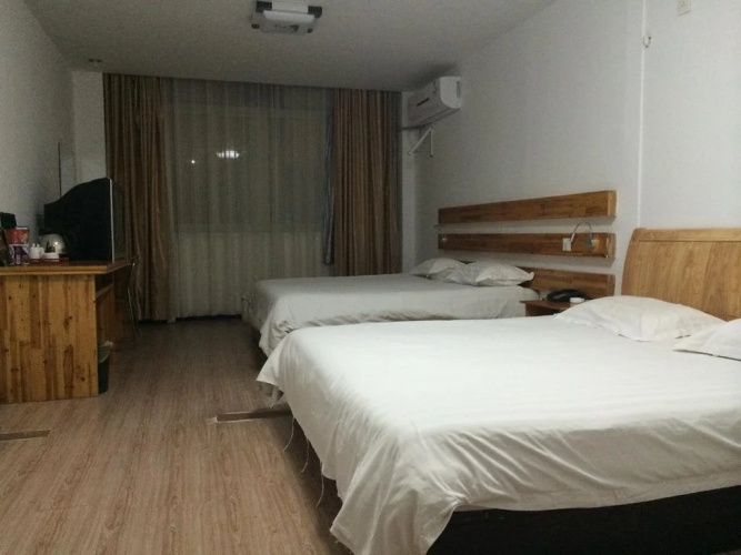 Longquan Hotel