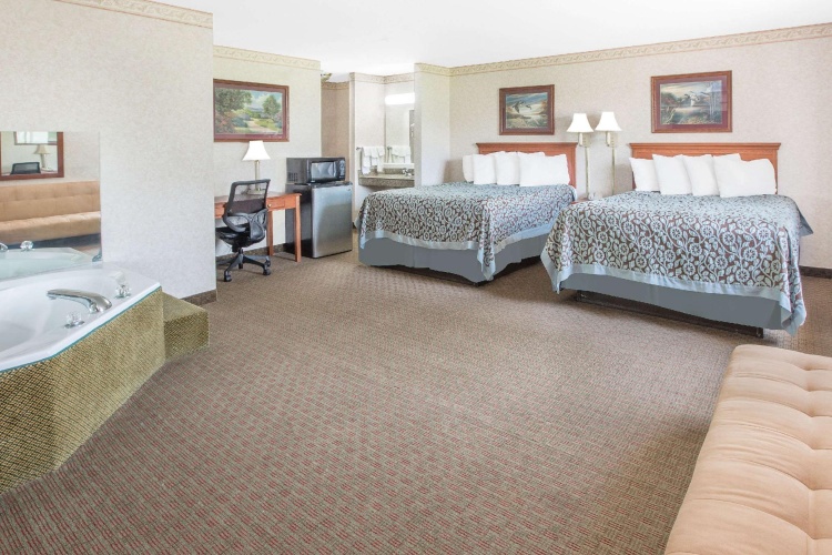 Deluxe Double Suite