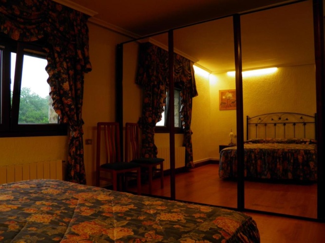 4 Bedrooms Cottage