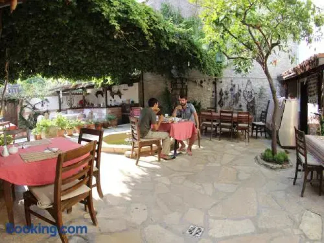 Tuncay Pension