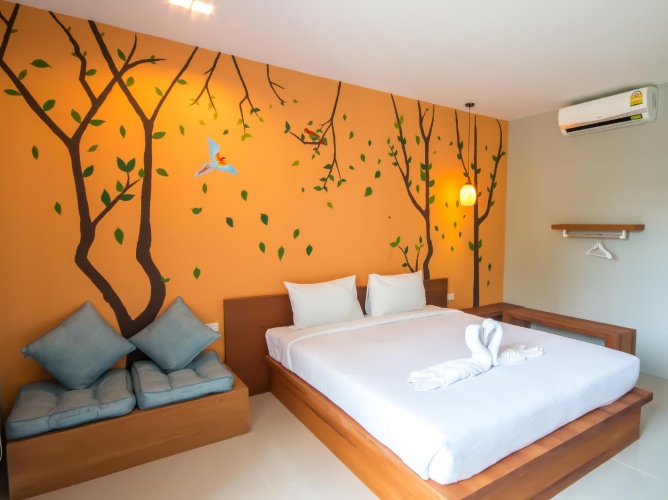Deluxe room with pool view