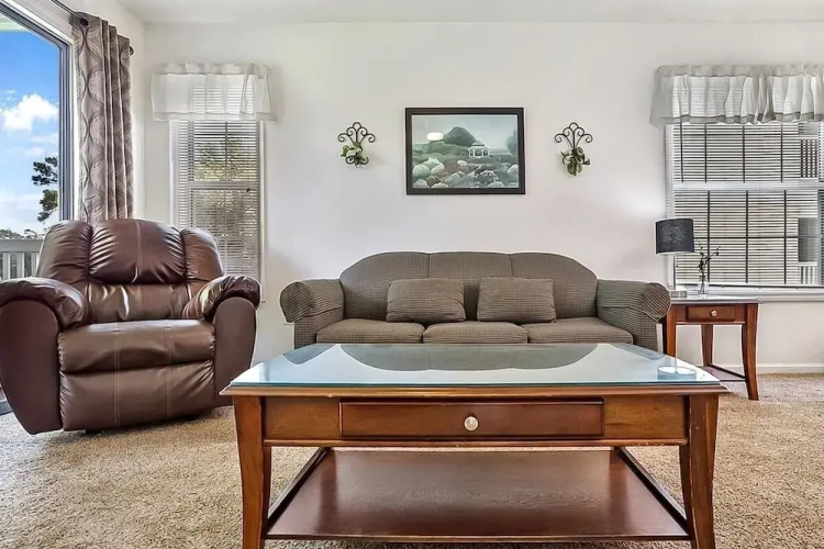 River Oaks 33f 2 Bedroom Condo