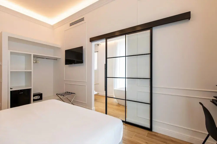 Unico Relais